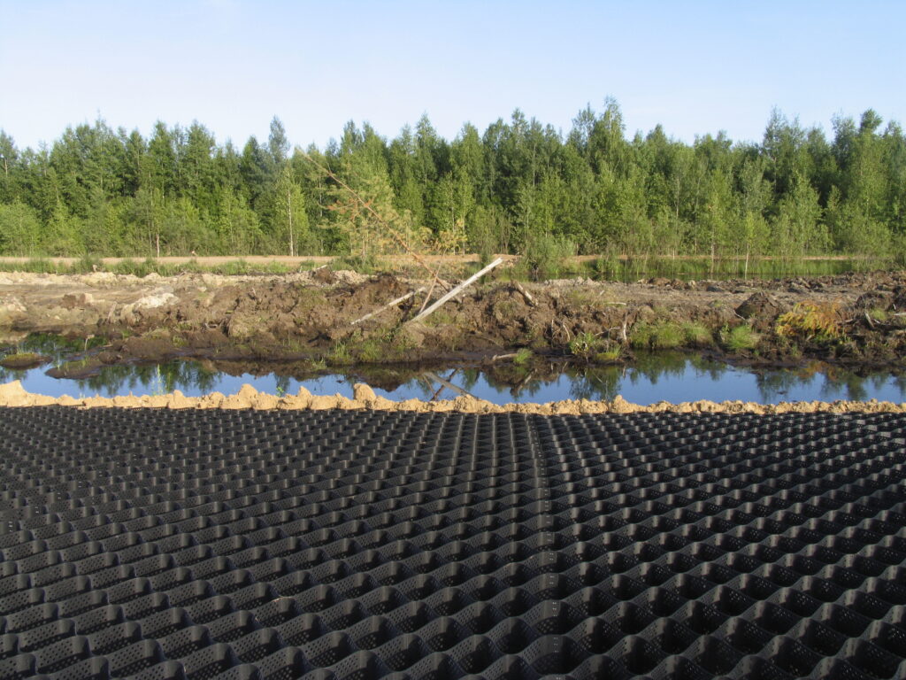 5 вдохновляющих идей использования георешеток на вашем участке