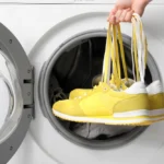 Как стирать кроссовки в стиральной машине?